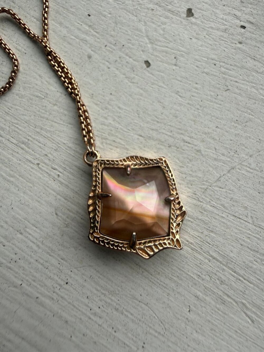 Kendra Scott adjustable length rose gold pendant necklace